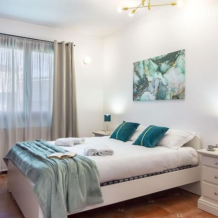 Exclusive Roth Apartments Сасари Екстериор снимка